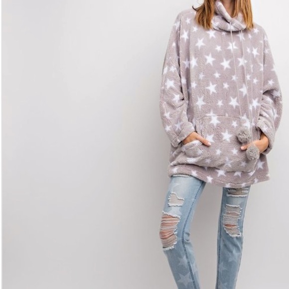 LAST 2‼️HEATHER GREY FAUX FUR PONCHO - Sweater - Picture 5 of 5